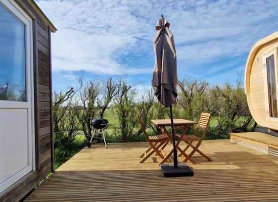 Terrasse ensoleillée pour nuit romantique et coucher de soleil île oléron