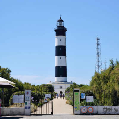 attraction incontournable touriste oléron : phare du chassiron